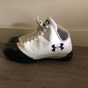Under Armour Micro G supersonic.Basketball shoes